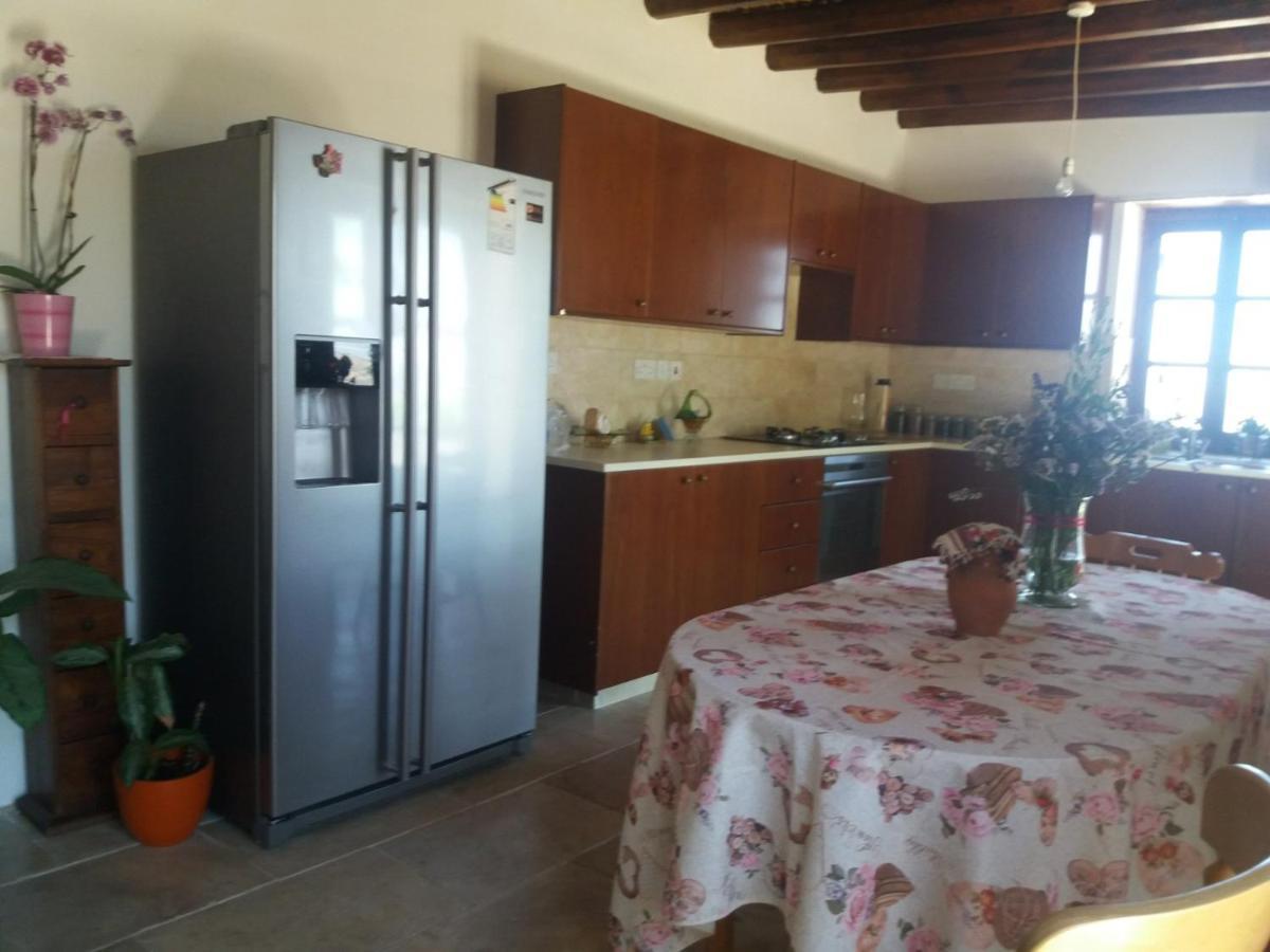 Georgia'S House Acomodação com café da manhã Fyti Exterior foto