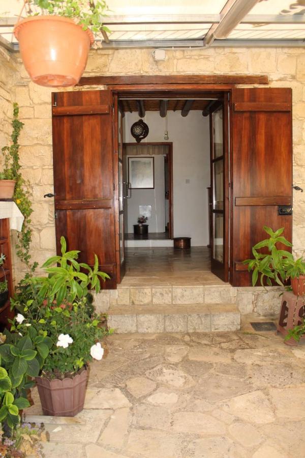 Georgia'S House Acomodação com café da manhã Fyti Exterior foto